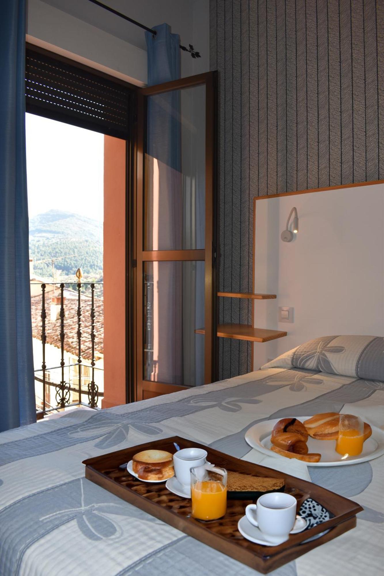 Hostal Altamira Guadalupe 구아달루페 외부 사진